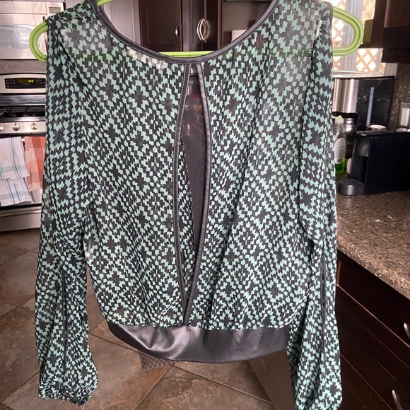 Dress up shirt - Picture 2 of 2